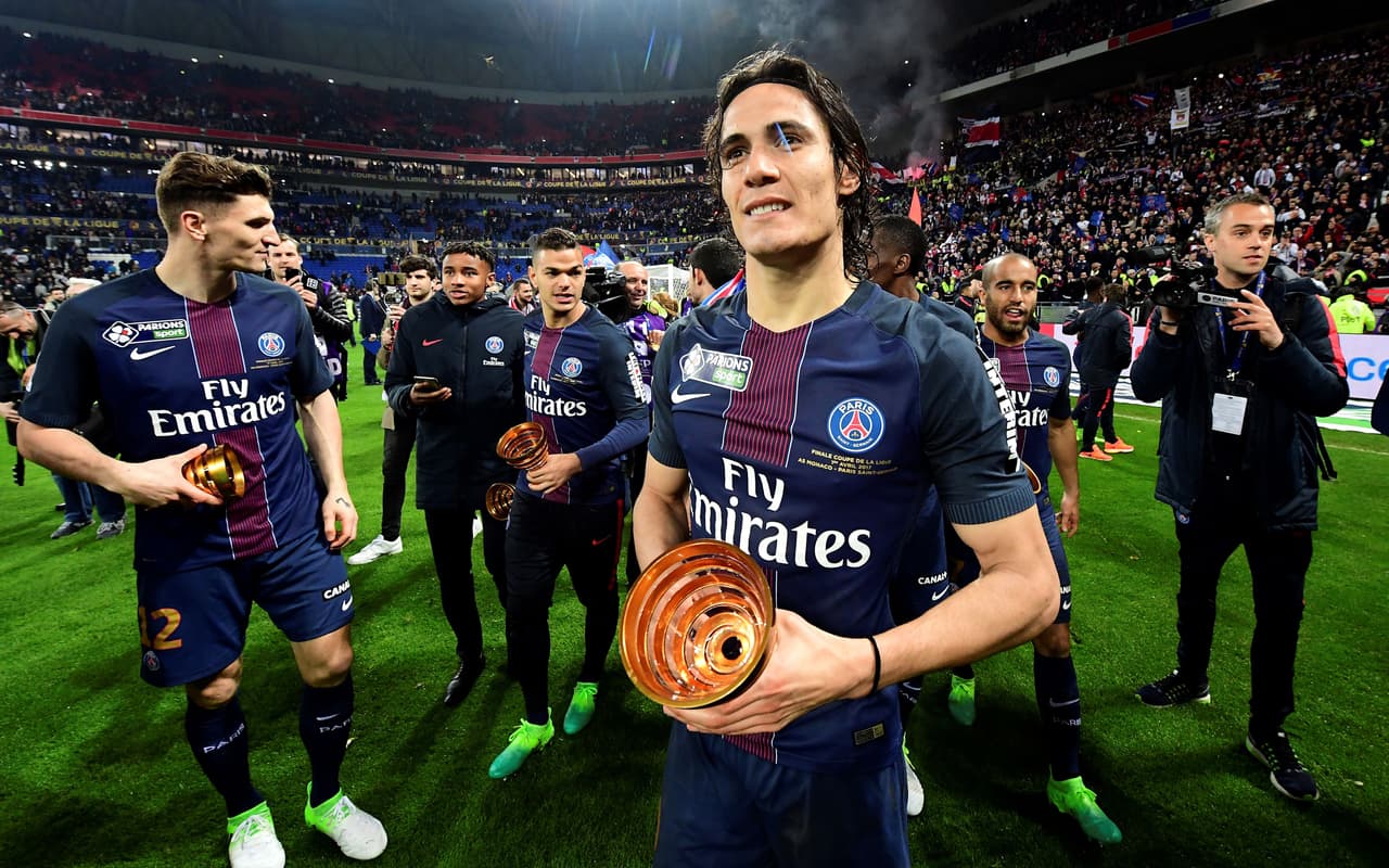 Cavani: "Nos hace falta más experiencia para estar al nivel del Real Madrid"