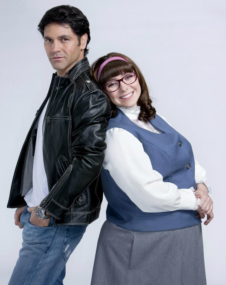 Su galán en la historia fue Valentino Lanús, con quien también tuvo un romance en la vida real.