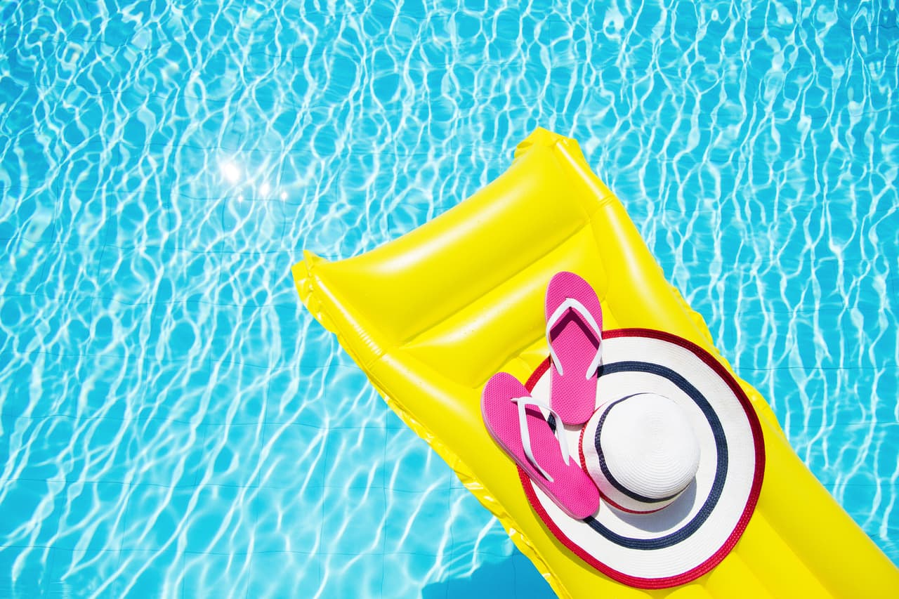 Un hombre muere tras ser absorbido por el sumidero de una piscina en segundos
