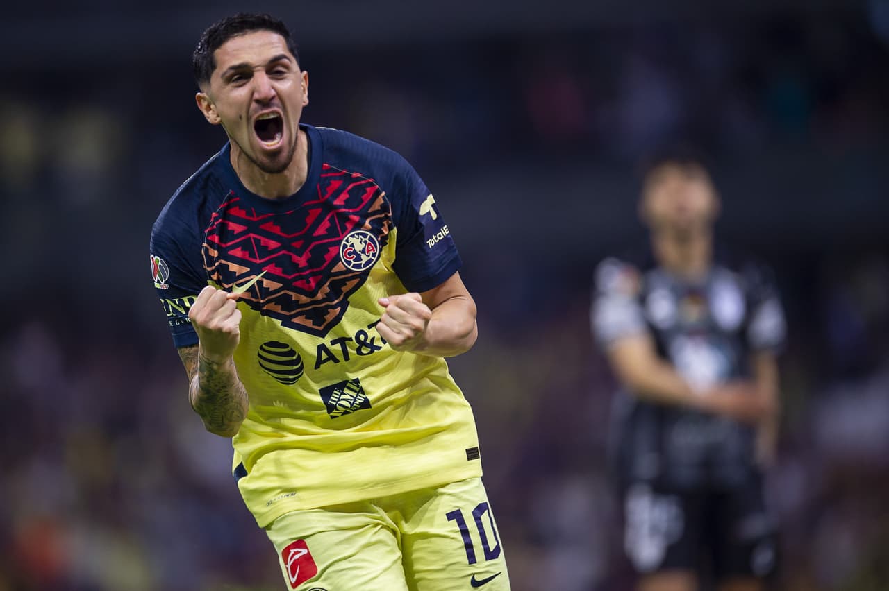 Hasta que al 54', Diego Valdés abrió el marcador para hacer explotar al Azteca. Sin embargo, su tanto terminó en el empate que por el momento deja fuera al América de la Final.