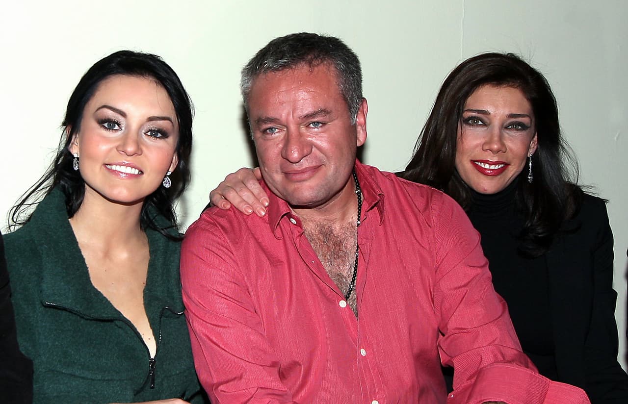 Cuando Angelique protagonizaba 'Teresa', en 2010, se le comenzó a relacionar con el productor de la telenovela, José Alberto 'El Güero' Castro.