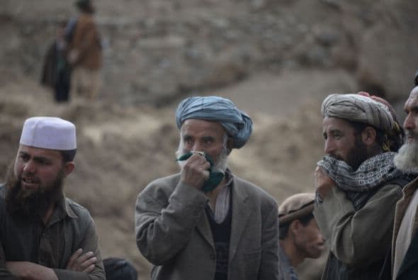 Shah Wali Adeeb, gobernador de la provincia de Badakhshan, escenario del deslave, afirmó a Efe que "más de 2,000 personas han muerto" por el desastre.