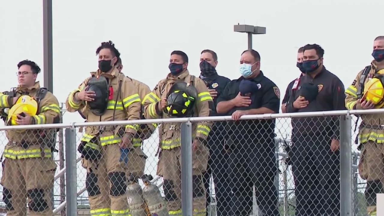 Policías y bomberos de San Antonio conmemoran a los héroes y víctimas del 11 de septiembre