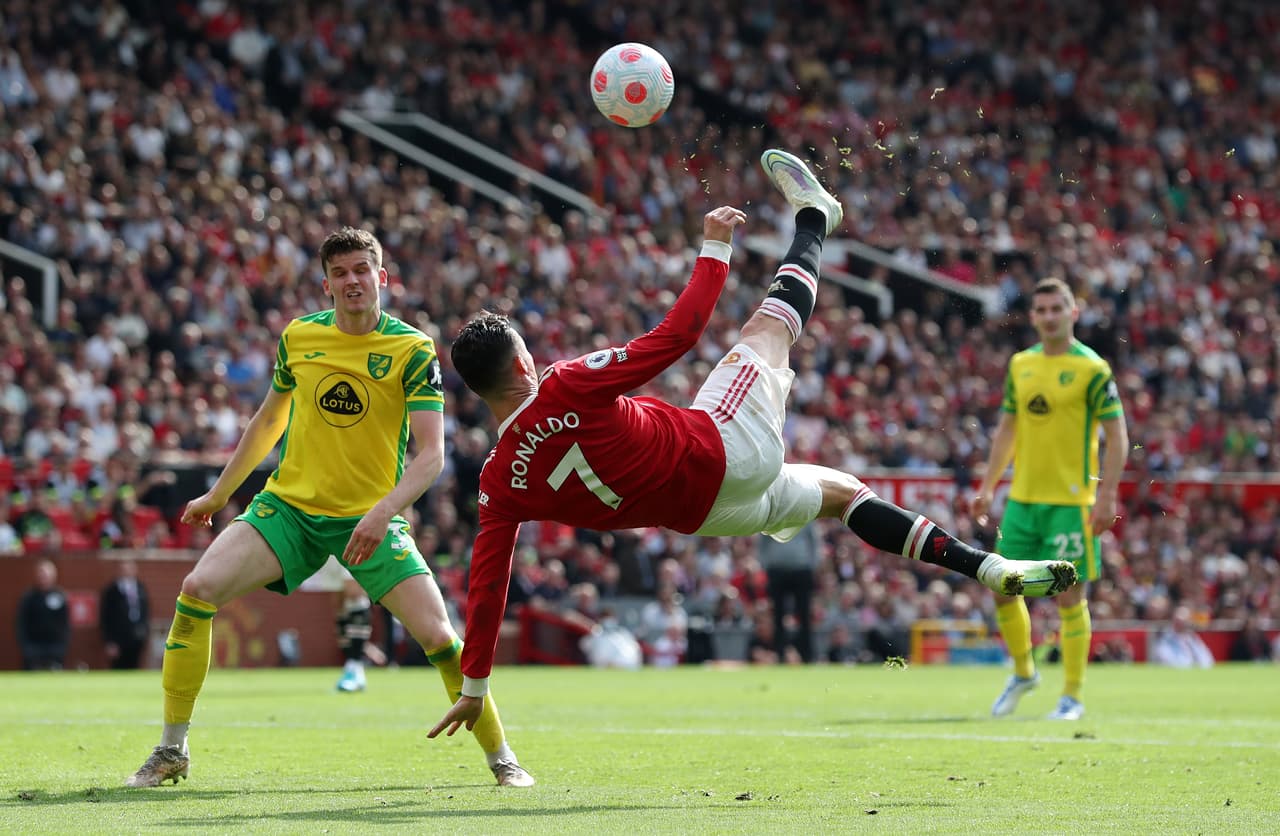 Manchester United se impuso 3-2 al Norwich con un hat-trick de Cristiano Ronaldo en la Jornada 33.