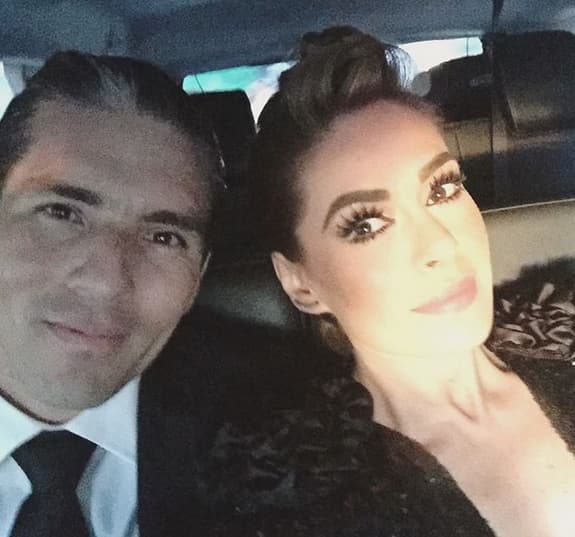 Pero... ¿recuerdas cómo inicio su historia de amor?