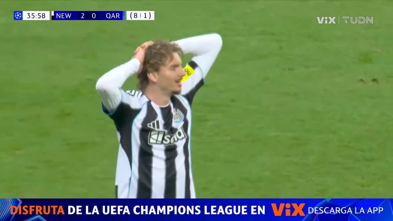 ¡INCREÍBLE FALLA! Jacob Murphy perdona el tercer gol del Newcastle ante Qarabag