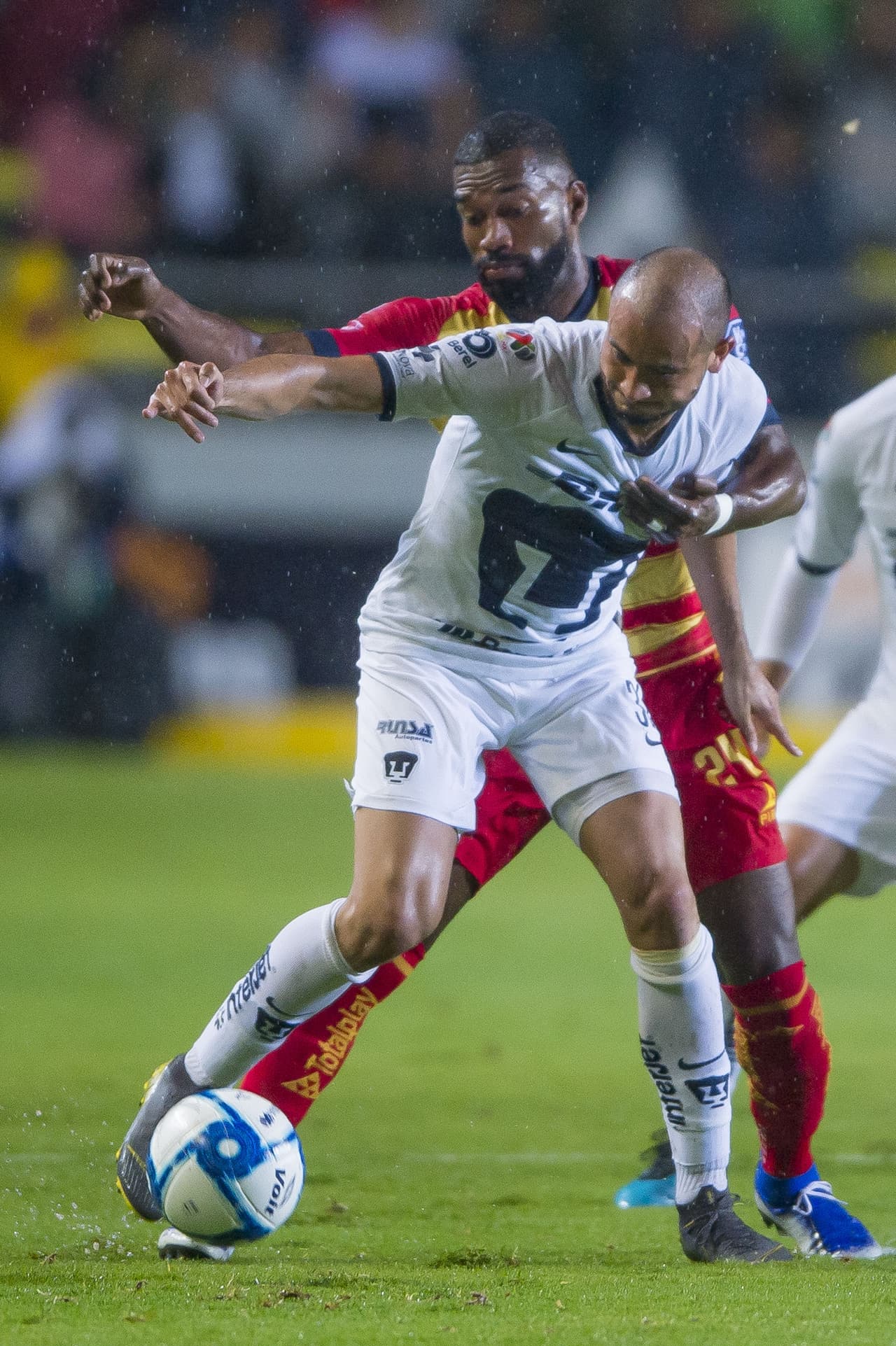 Tras la salida de Javier Torrente de Monarcas, el efecto del nuevo DT, Pablo Guede, se dejó sentir en el Estadio Morelos.