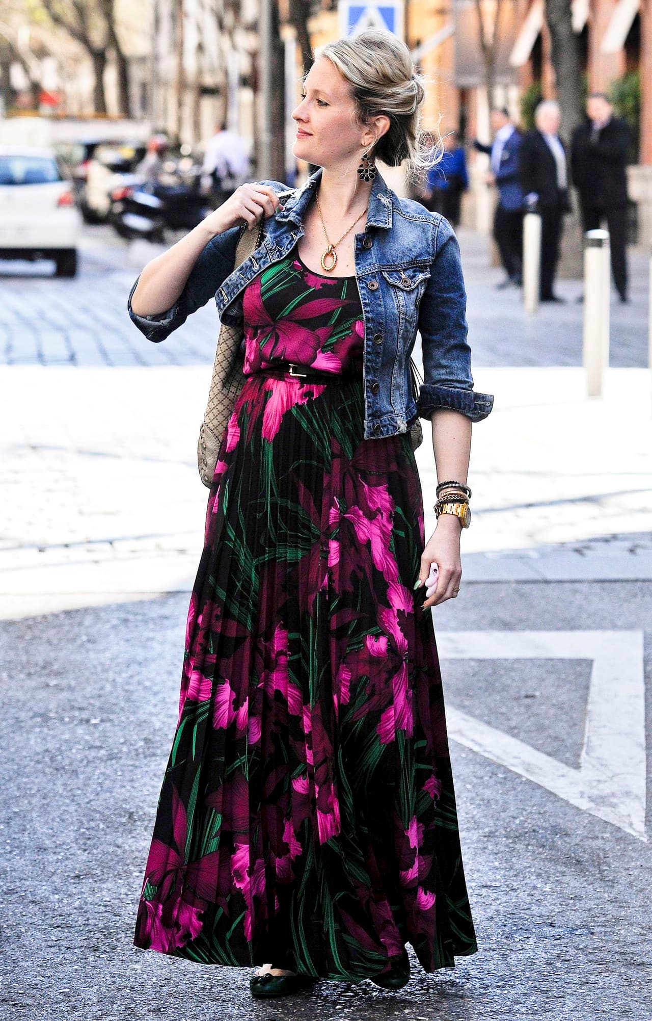 Da Silva sugiere invertir en atuendos que puedas usar luego del parto.