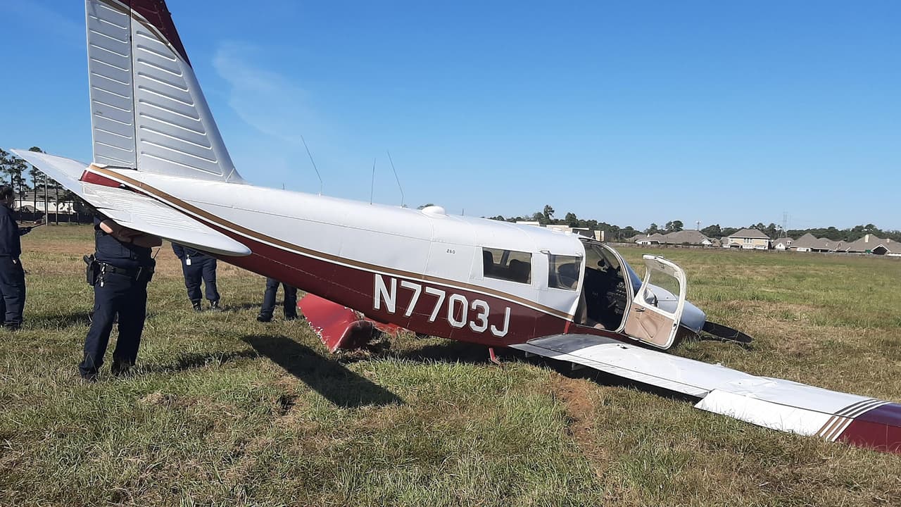 Un avión pequeño se estrella al suroeste de Houston