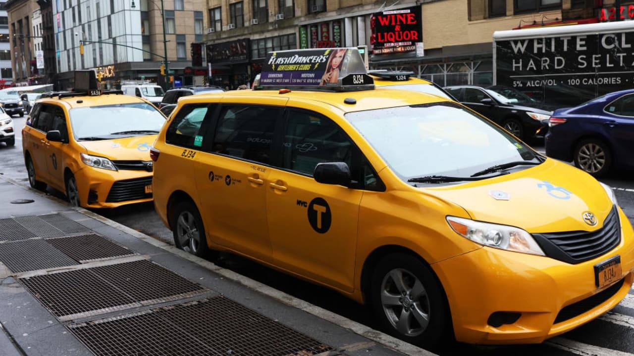 Tarifas de taxis tendrán un aumento del 23 por ciento en Nueva York