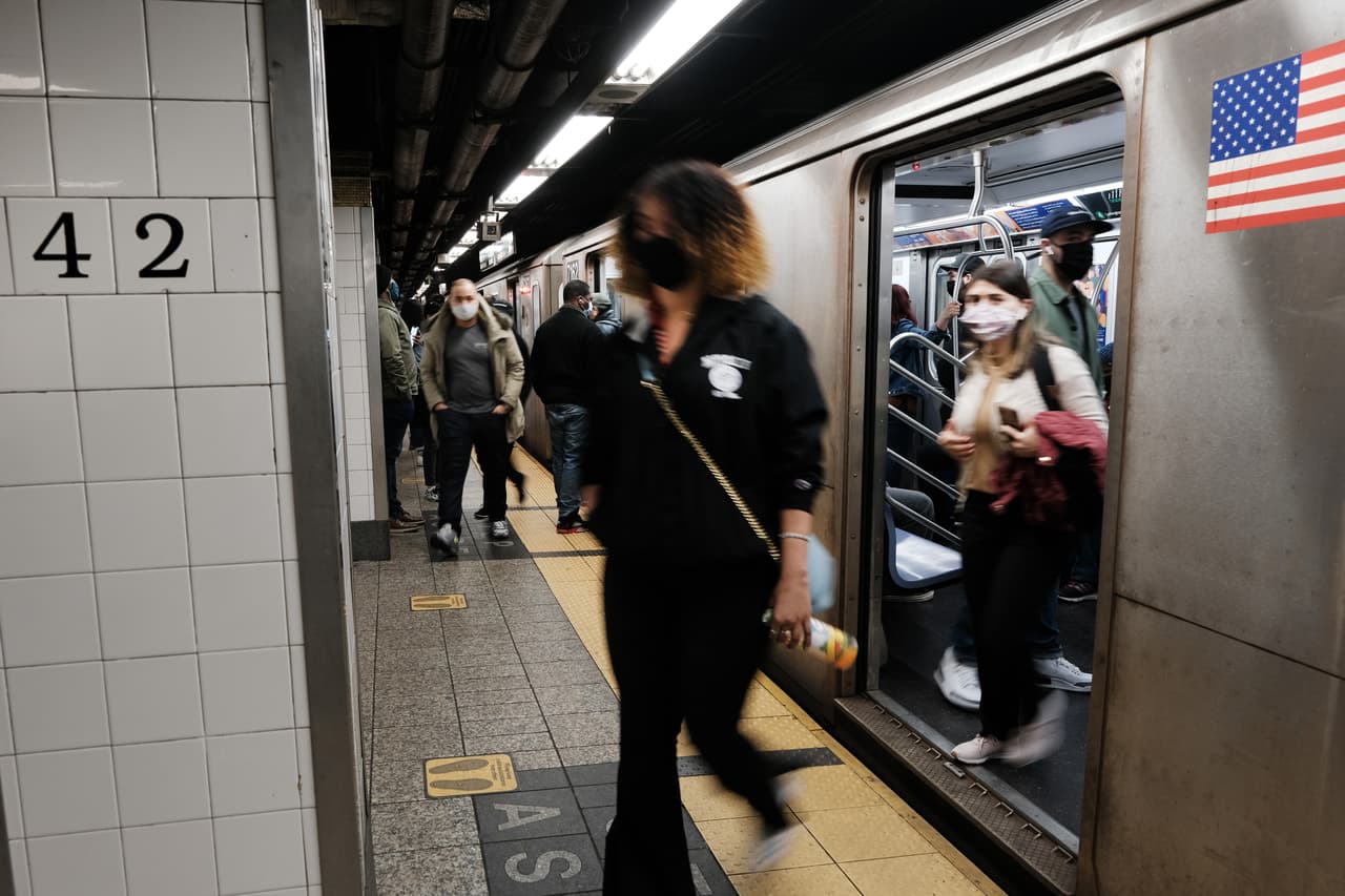 Vuelve el servicio de subway de 24 horas en Nueva York: lo que debes saber
