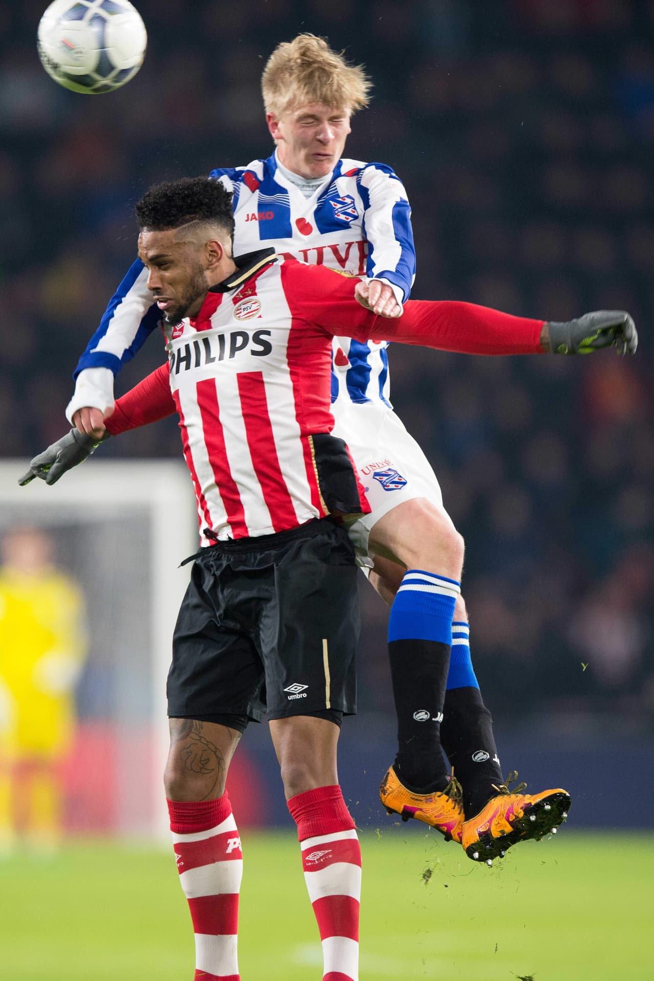 PSV empata 1-1 con Heerenveen y pone en riesgo su liderato en la Eredivisie