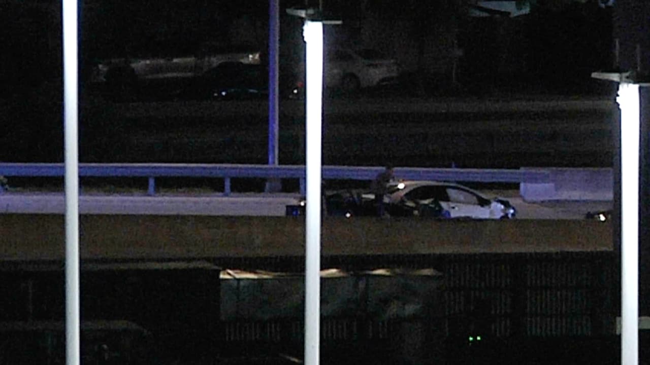 Dos muertos y dos heridos tras choque causado por un carro a contravía en la Turnpike