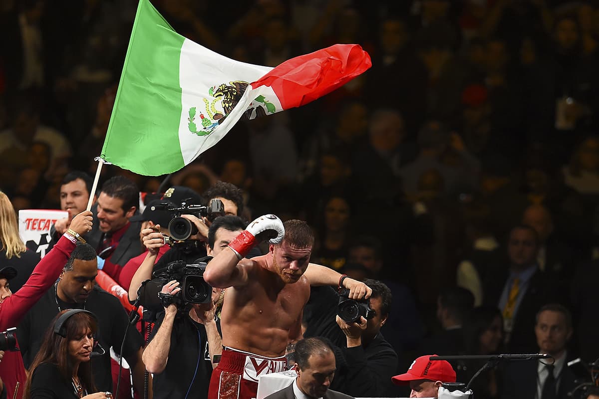 El nocaut a Fielding gracias a sus certeros certeros golpes, desató la celebración de Saúl 'Canelo' Álvarez por una nueva conquista mundial.