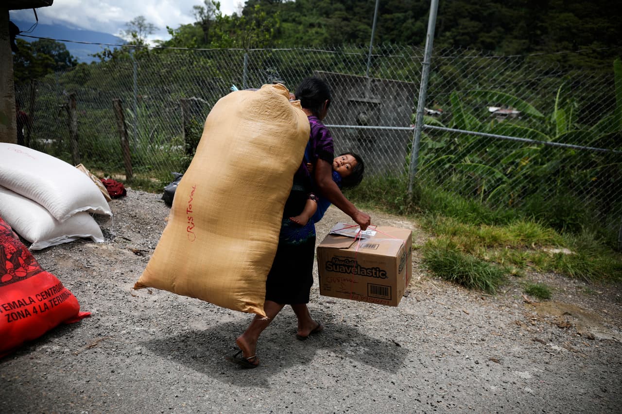 Reclutan jóvenes y vigilan comunidades con el 'monstruo': el "terror extremo" de los carteles en la frontera de Chiapas con Guatemala