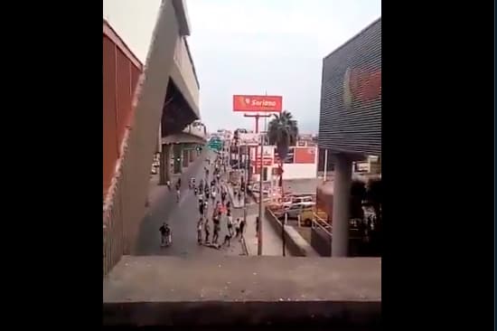 Los agresores cumplieron su cometido y comenzaron a marcharse del lugar.