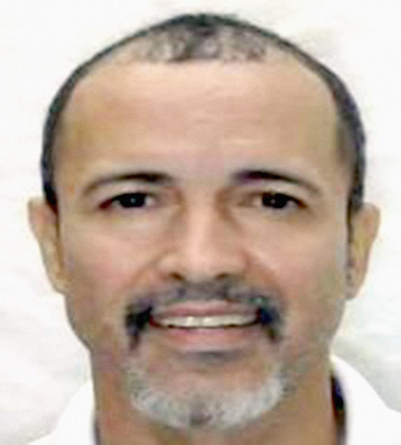 <b>Eduardo Pagán Santos</b> es buscado por Sustancias Controladas con una fianza de $100,000.