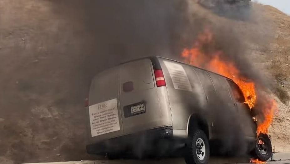 En caso de requerir asistencia, el Consulado de Estados Unidos te brinda los siguientes contactos:
<br>
<br>Embajada y consulados de Estados Unidos en México: Desde México al 55-8526-2561; desde Estados Unidos al 1-844-528-6611.
<br>
<br>Departamento de Estado y Asuntos Consulares: 1-888-407-4747 ó 1-202-501-4444
<br>