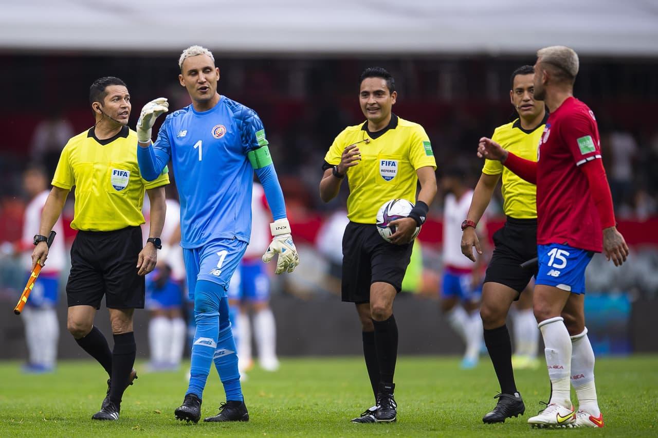 Pese a contar con el regreso a la titularidad de jugadores importantes como Lozano, 'Tecatito' y Edson, México igualó sin goles ante Costa Rica en el Azteca.