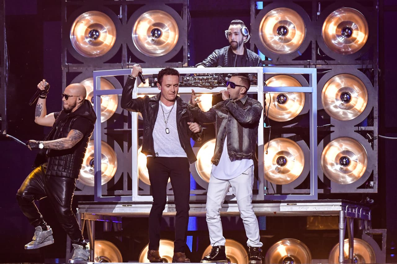 Fonseca y Alexis y Fido pusieron a todos a bailar al ritmo de 'Vine a Buscarte'.