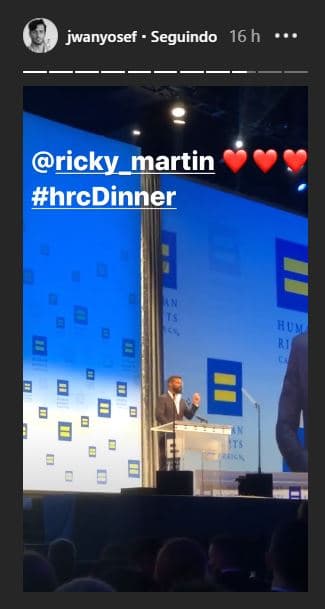 Al agradecer el reconocimiento, Ricky Martin aprovechó e hizo público que están esperando un nuevo integrante en su familia.