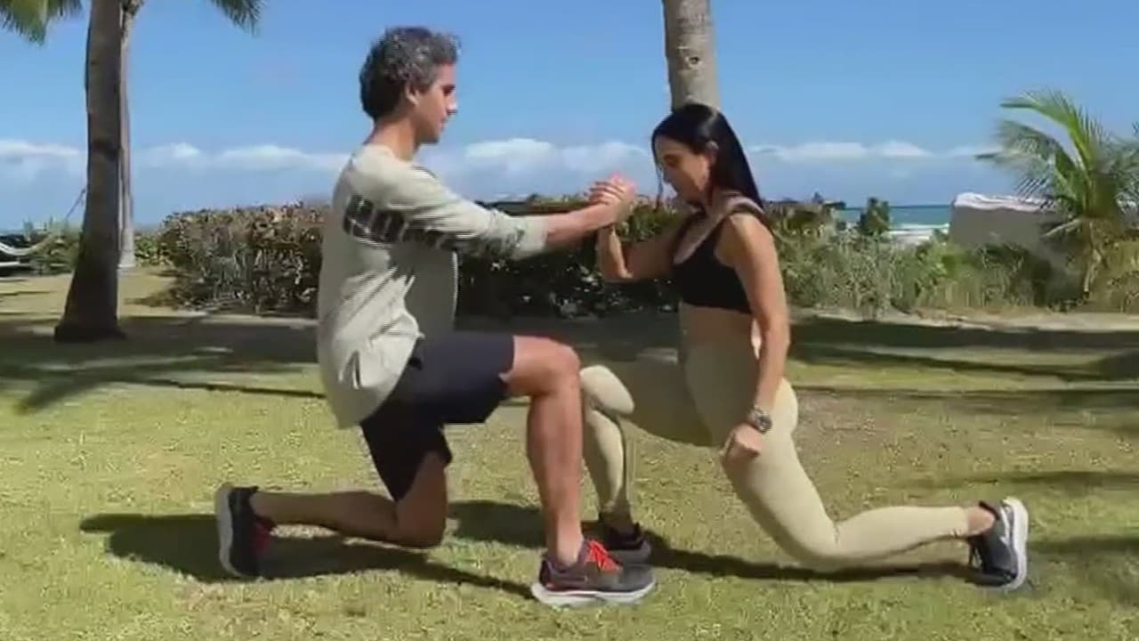 Ejercicios sencillos y divertidos para entrenar en pareja