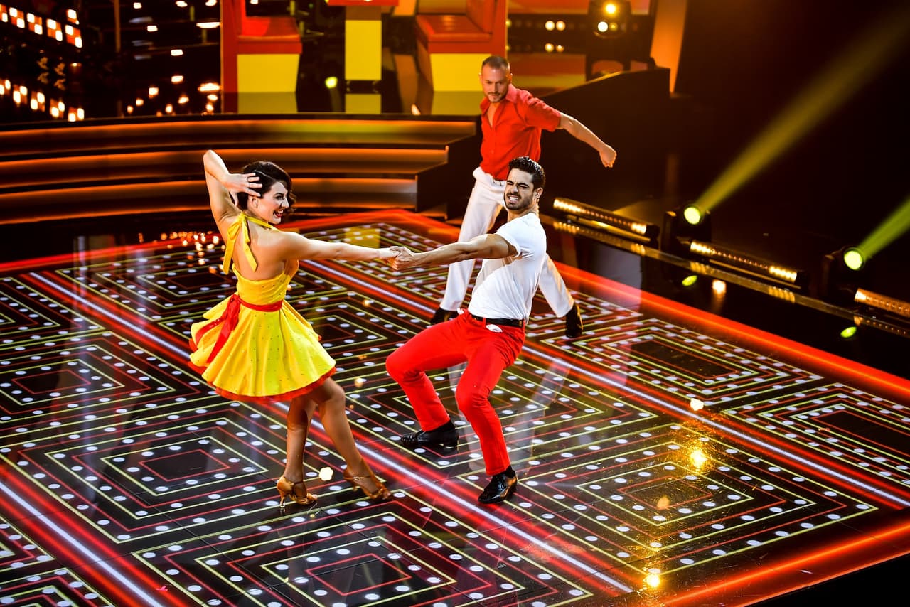 En la pista, Roberto ejecutó un jive, con el tema 'Hound Dog' de Elvis Presley.