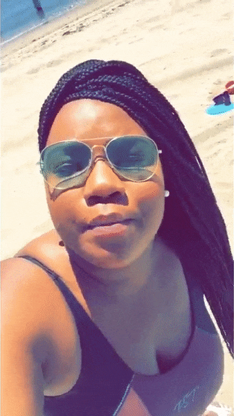 "Chikybombom 'La Pantera' para usted y para todo el mundo, dígale que sí a la bombom", comienza presentándose Lissette Eduardo.