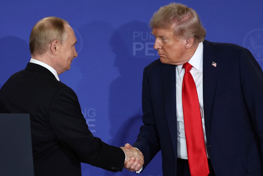 Trump cambia de parecer sobre un alto al fuego entre Ucrania y Rusia tras hablar con Putin: ahora quiere un "acuerdo de paz"