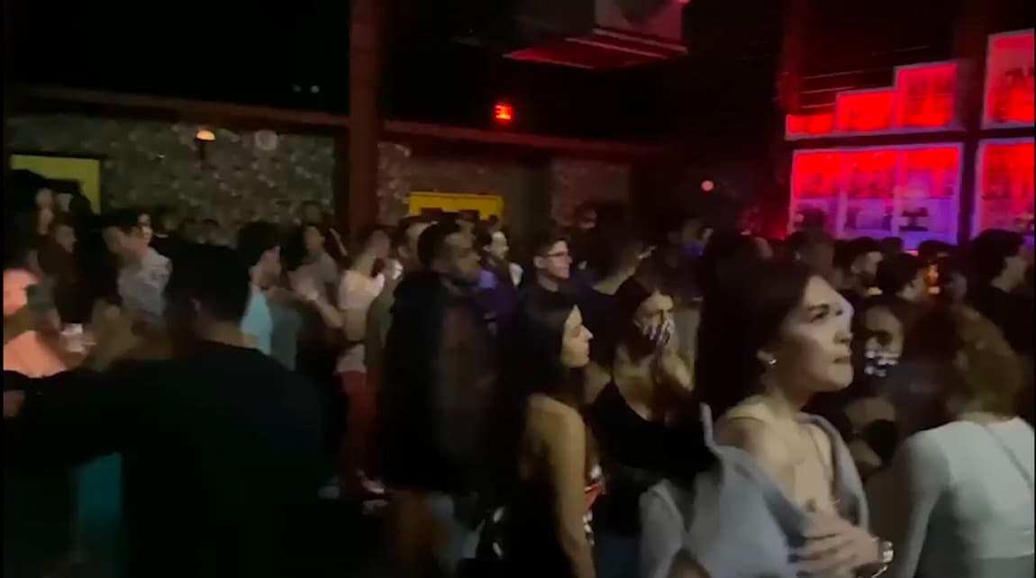 Florida no implementa las medidas que recomienda la Casa Blanca para evitar los contagios de coronavirus