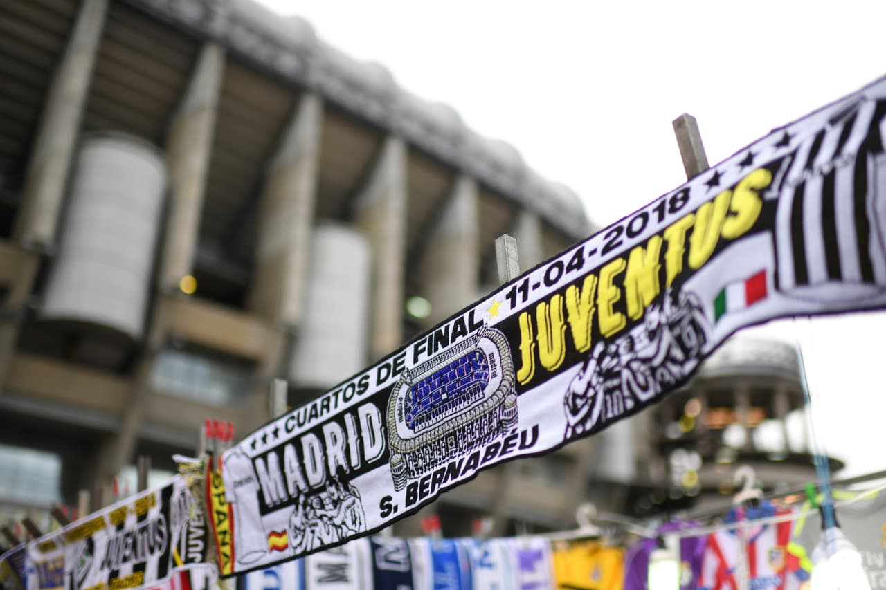 Los fanáticos le dieron un condimento especial al partido de Real Madrid y Juventus en el choque de vuelta de los cuartos de final de la Champions League, con el colorido especial del fútbol.