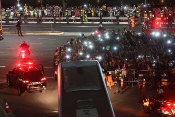 Un taxista se dio a la fuga con las cámaras de foto y video de los periodistas, pero horas después la Policía recuperó el equipo.