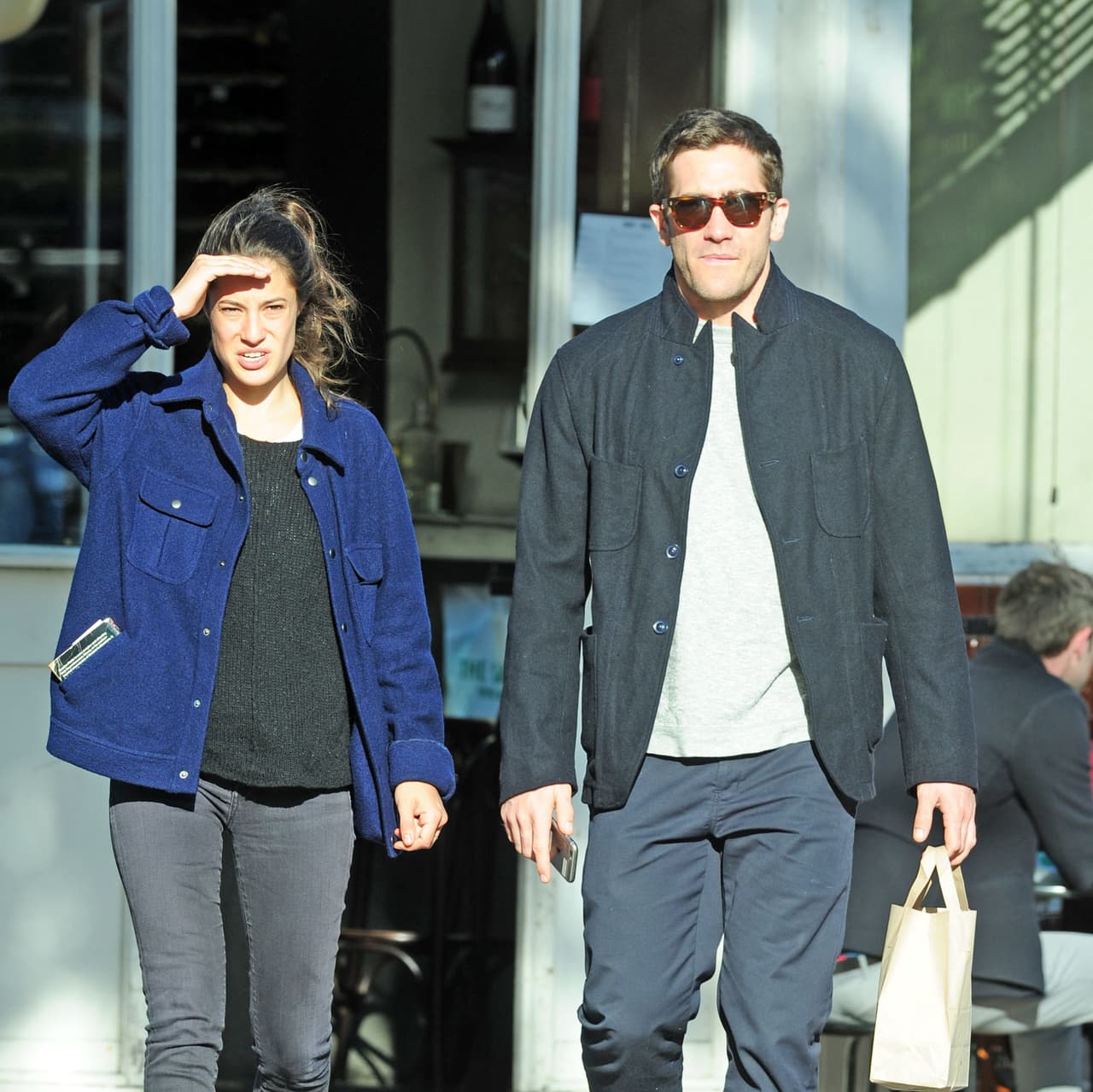 Con cara de: "Chispas, ya nos vieron".