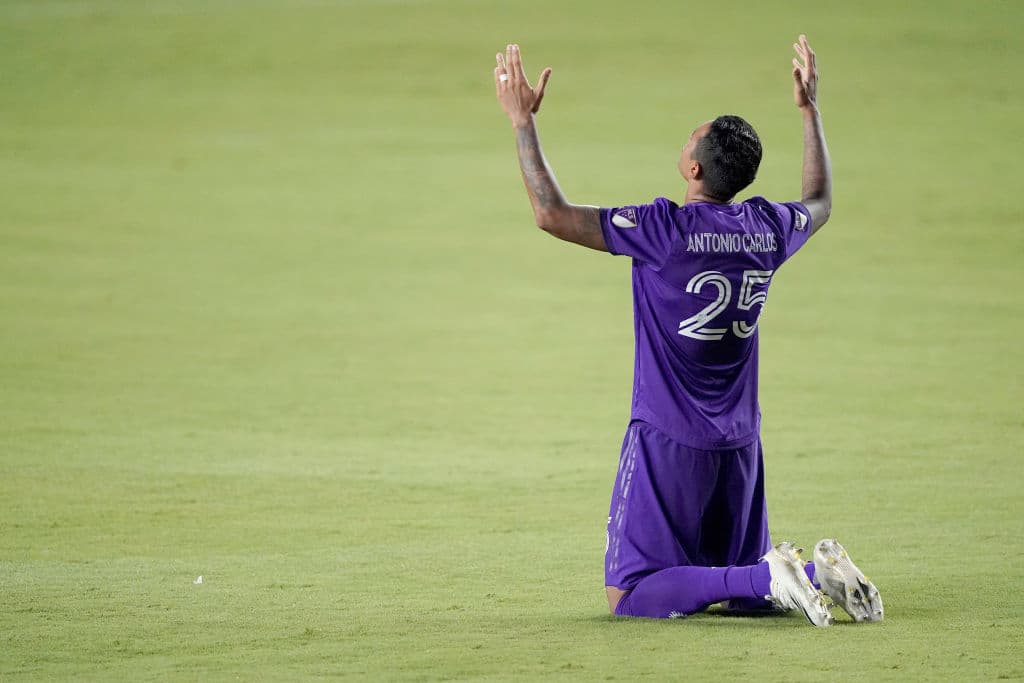 Julián Carranza (12’) abrió el marcador, Dike (18’) empató y Carranza (23’) marcó su doblete doblete para recuperar la ventaja. Pizarro (48’) marcó el tercero y Nani (80’) acercaba a los de Orlando.