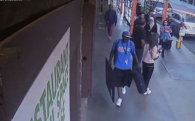 Ladrón roba obra de arte de Salvador Dalí valorada en $20,000 de una galería en San Francisco 