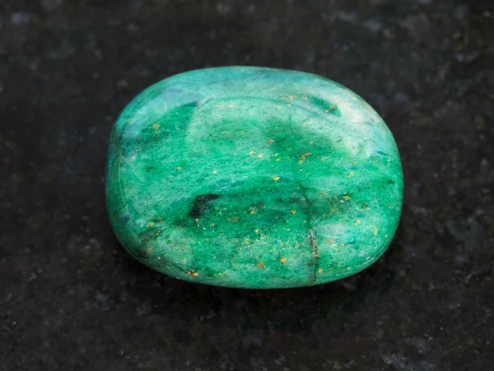 El berilo también es genial. Es una piedra preciosa asociada con la inteligencia y las capacidades intelectuales. Su uso es muy benéfico cuando Géminis busque reflexión o quiera sentarse a meditar y relajarse.