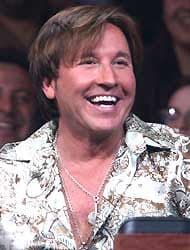 Ricardo Montaner es el juez más inquieto de Cantando por un Sueño y el némesis de Susana Zabaleta
