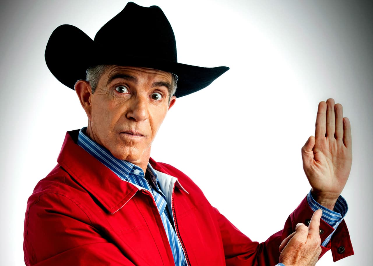 Ahí interpretó a Genovevo Morones Herrera, acérrimo rival de Odorico Cienfuegos Montaño, interpretado por Jesús Ochoa.