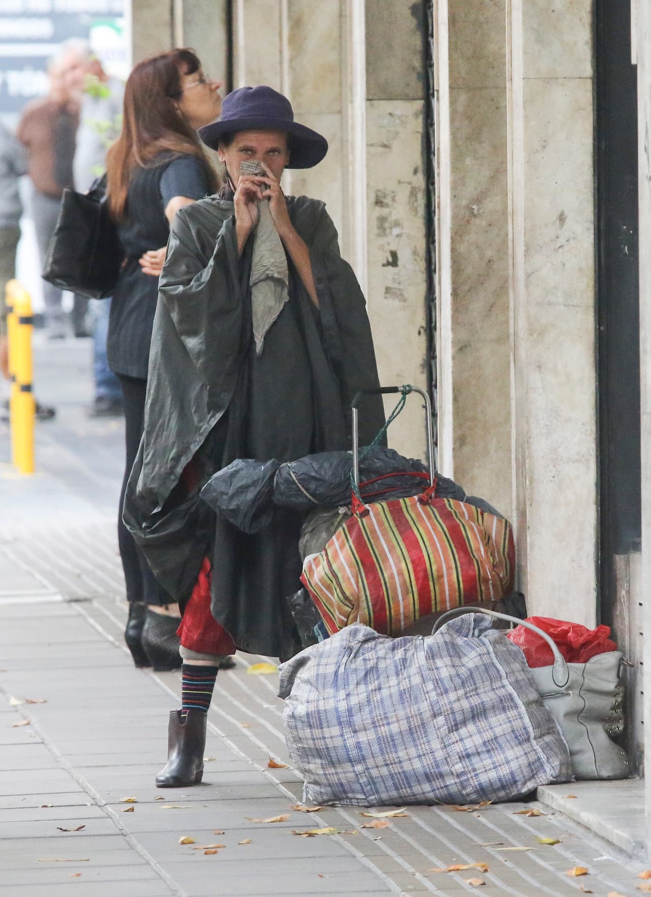 La figura de esa mujer que se parece a Marcela causa interés a pocos días del estreno de la serie biografica de Luis Miguel, creada por Netflix, y donde muchos fanáticos del cantante esperan que se aborde el tema de la misteriosa desaparición de su mamá.