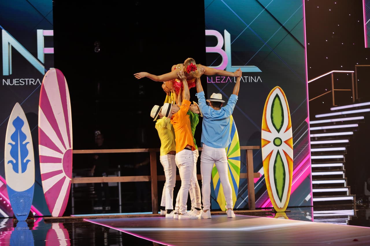 La temperatura en el estudio seguía on fire.