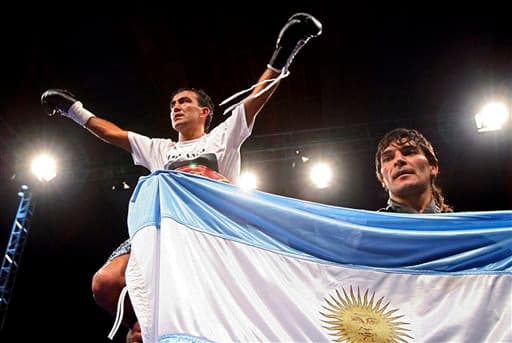 Omar Narváez campeón latino FIB