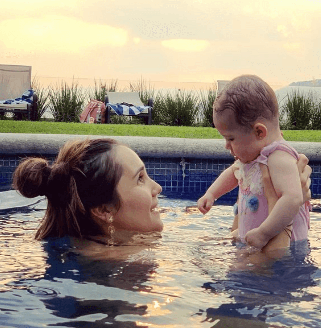 La ex RBD de 35 años dio a conocer el nacimiento de su primogénita unos días después, hasta el 3 de diciembre. 
<br>