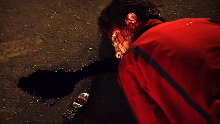 ‘El Moreno’ alcanzó a bajar del auto y se arrastró por el piso con las últimas fuerzas que le quedaban. Poco a poco su vida se fue apagando y murió momentos después.