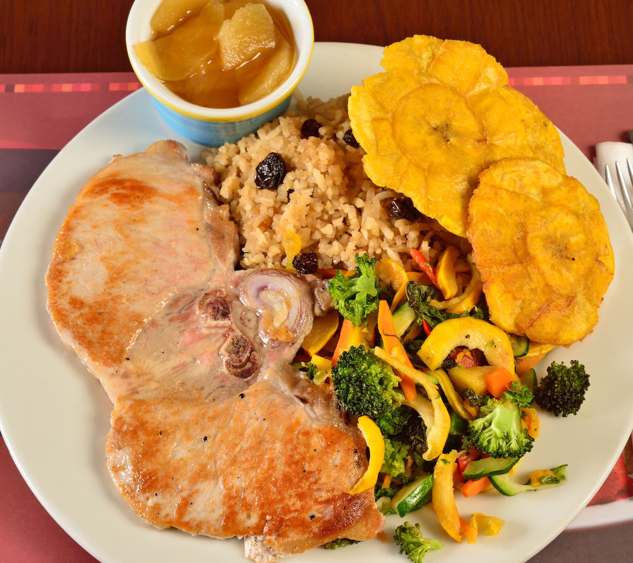 Patacón, tostón o frito son trozos aplastados y fritos de plátano verde. Es un plato muy popular en nuestro continente. Generalmente, se usa para acompañar las comidas o para ser rellenados, casi siempre, con algún tipo de carne o marisco.