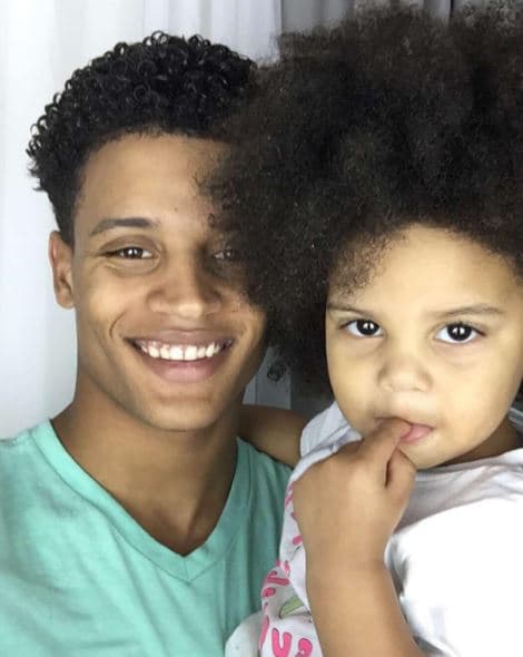 Apesar de que fue padre a los 19 años, fue el impulso que lo hizo retomar el rumbo de su vida.