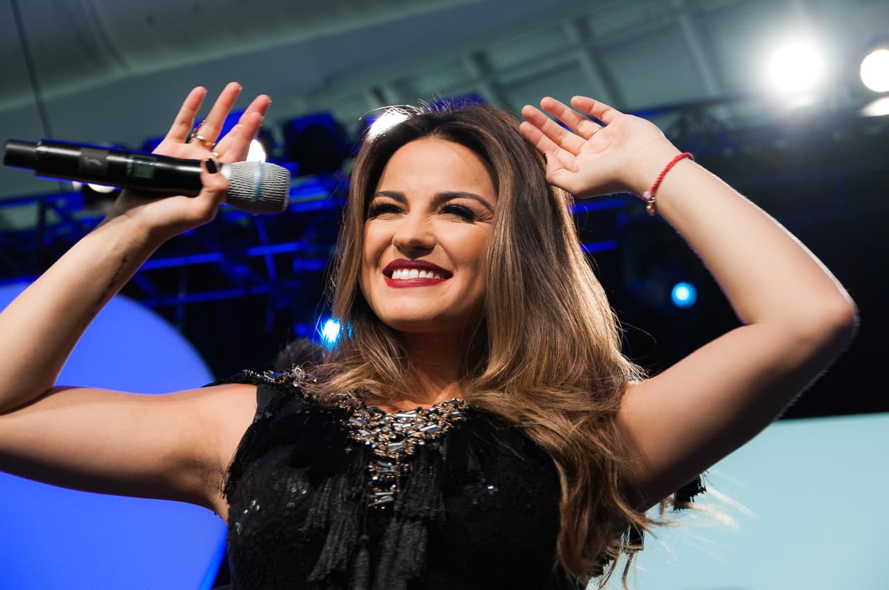 "Cuando la vida te regale la oportunidad de volver a empezar, no dudes en pedir desde lo más profundo de tu corazón lo que tu alma anhela encontrar; esto nunca va a dejar de sorprenderte …", dijo la celebridad en Instagram.