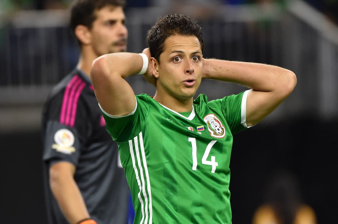 Juventus va por Chicharito aseguran medios italianos
