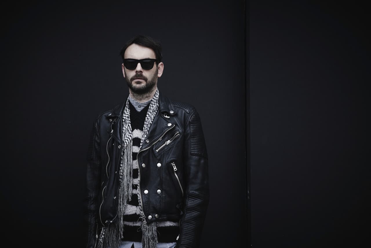 Por supuesto, las fiestas son un ingrediente importante en Pitti Uomo. Cada marca hace la suya (muchas de ellas aprovechan precisamente la fiesta para presentar su colección). Aquí vemos la fiesta de Seletti Wears Toiletpaper, una revista de arte-marca de artículos de diseño ideada por el artista Maurizio Cattelan y el fotógrafo Pierpaolo Ferrari.