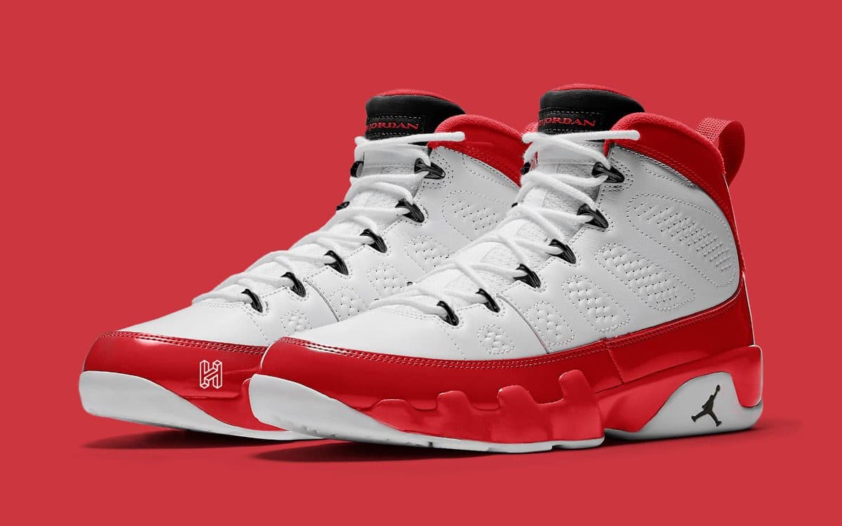 <b>Air Jordan IX</b>
<br>El exbasquetbolista buscaba una transición familiar al béisbol, así que Tinker Hatfield convirtió los Jordan IX en botines de béisbol que usó con los Birmingham Barons.