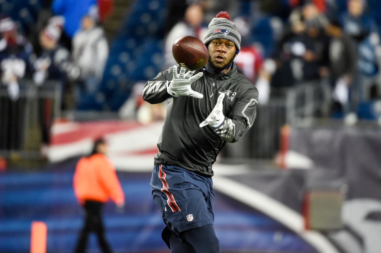 Los New England Patriots cortaron al ala cerrada Tim Wright tras una temporada